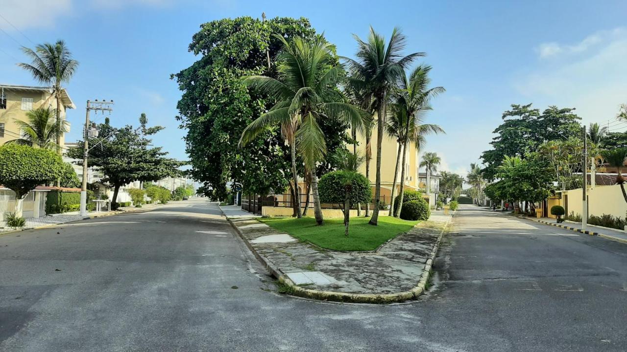 Lindo Enseada Apartment